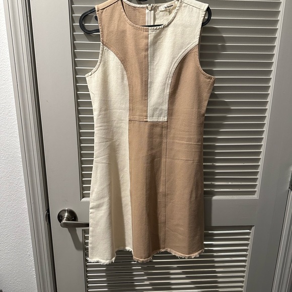 Lane 201 Dresses & Skirts - Elegant Sleeveless Colorblock Dress